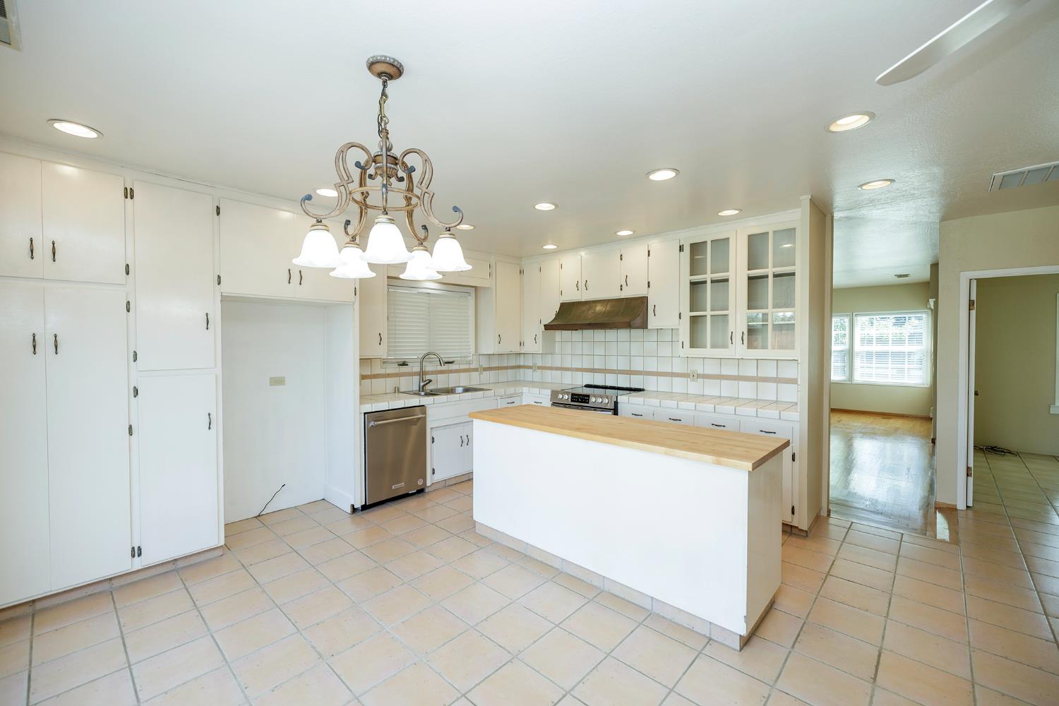 13249 Lake Rd, Hickman, CA 95323