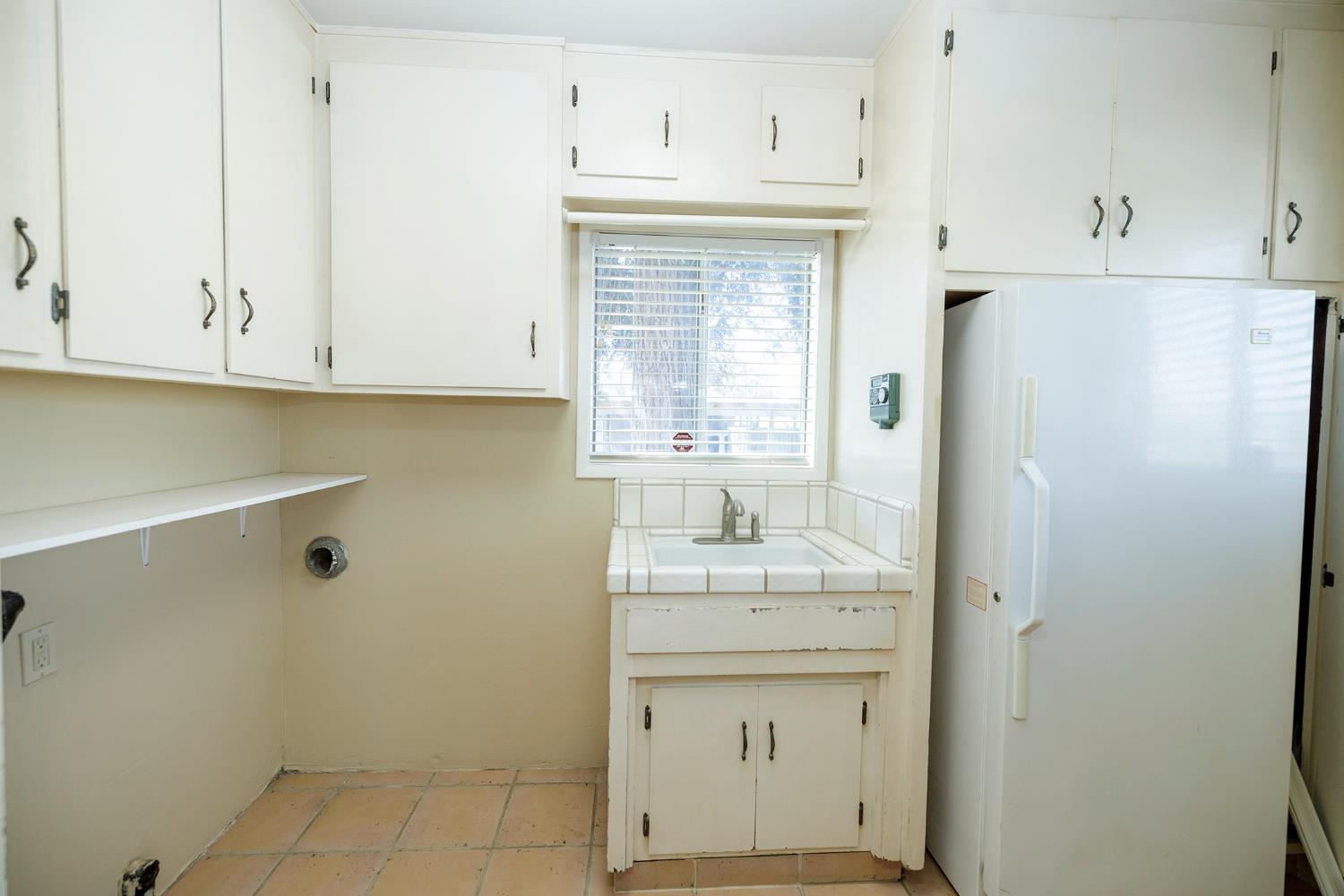 13249 Lake Rd, Hickman, CA 95323