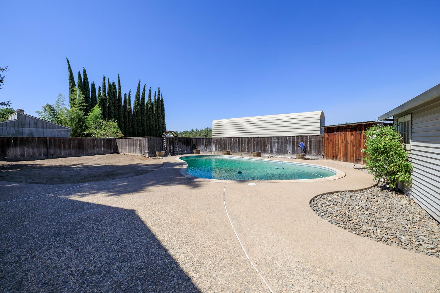 13249 Lake Rd, Hickman, CA 95323