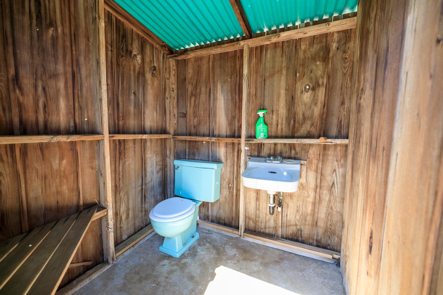 13249 Lake Rd, Hickman, CA 95323