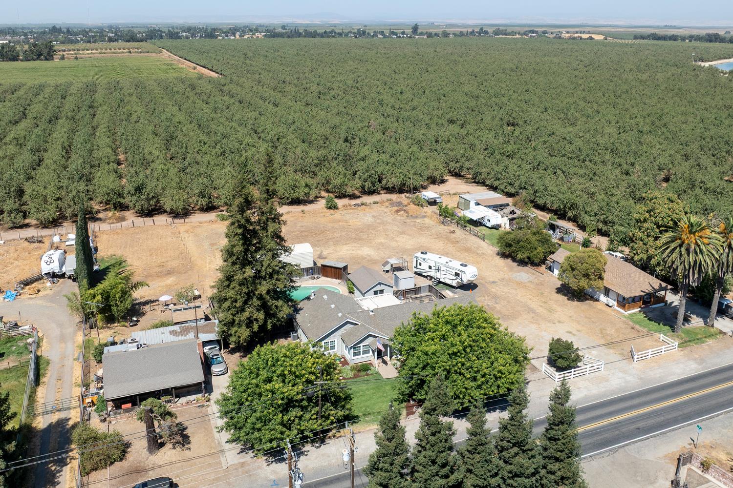 13249 Lake Rd, Hickman, CA 95323