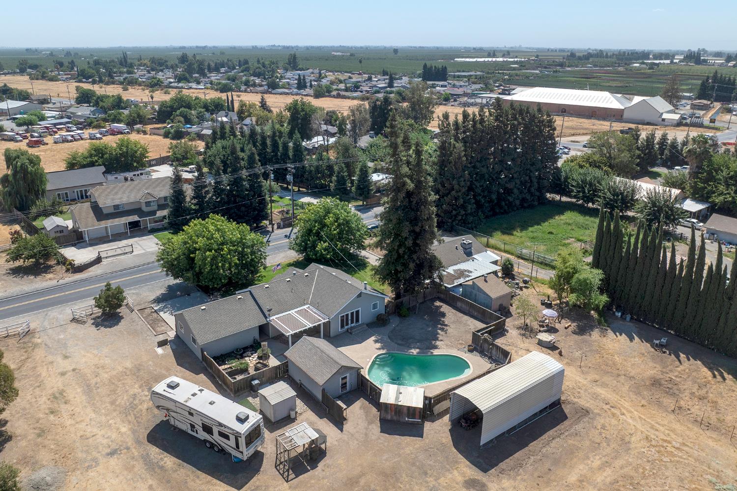 13249 Lake Rd, Hickman, CA 95323