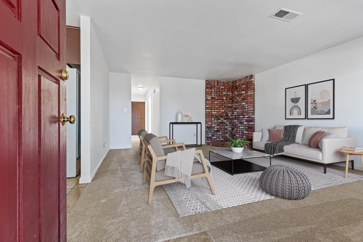 1601 W J St, Oakdale, CA 95361