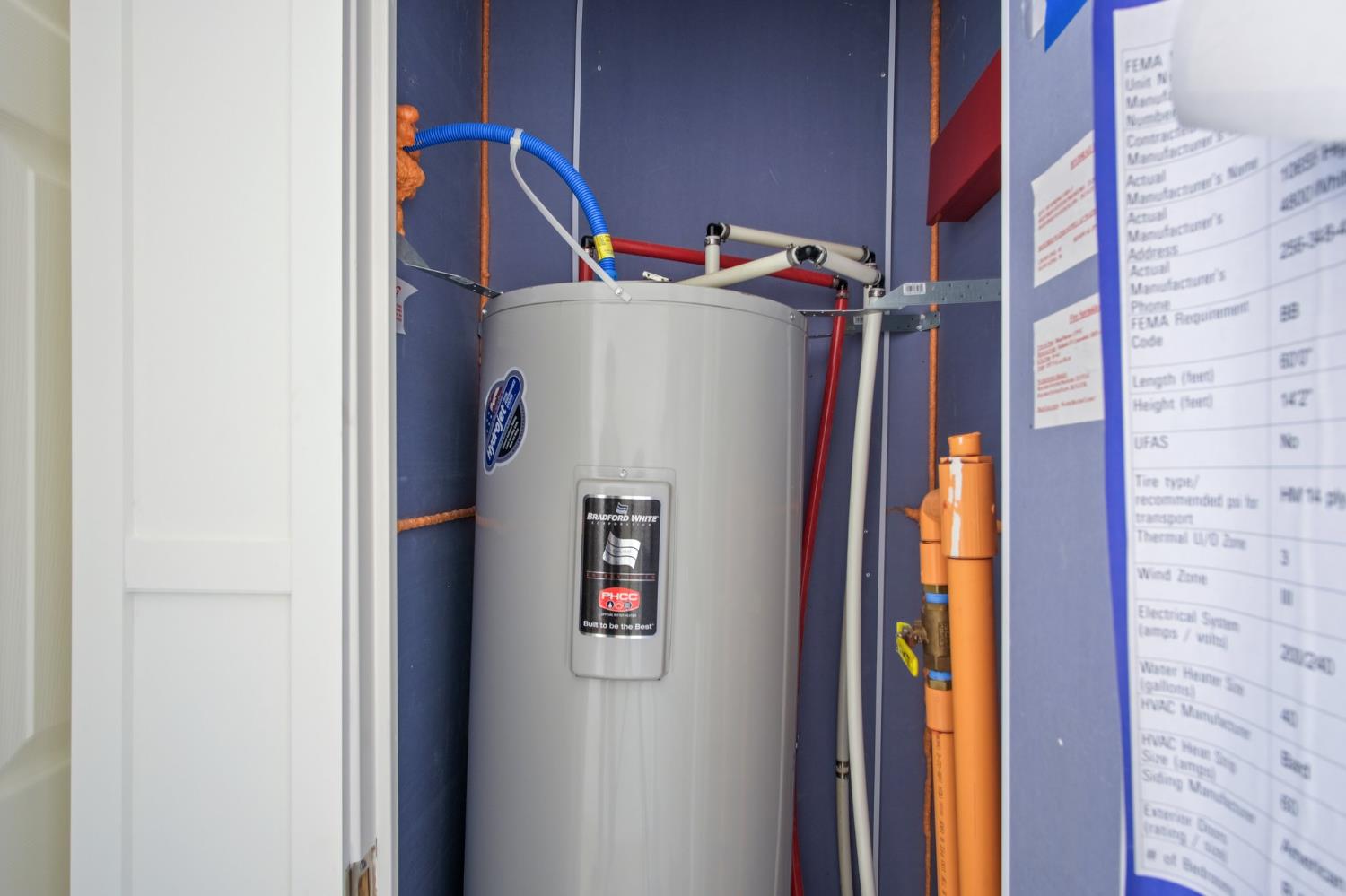 1400 Meredith Ave #81, Gustine, CA 95322