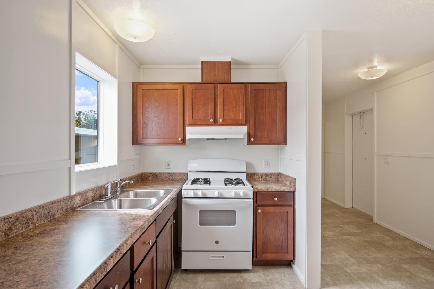 1400 Meredith Ave #81, Gustine, CA 95322