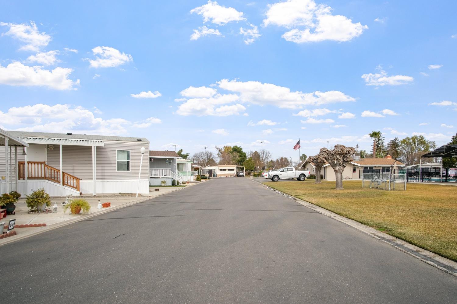 1400 Meredith Ave #81, Gustine, CA 95322