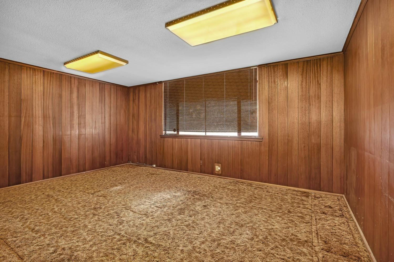 1820 Marguerite St, Dos Palos, CA 93620