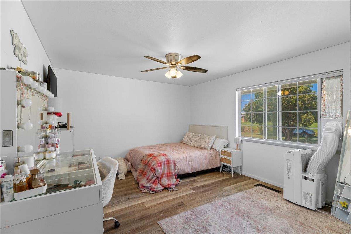 25832 Magnolia Rd, Escalon, CA 95320