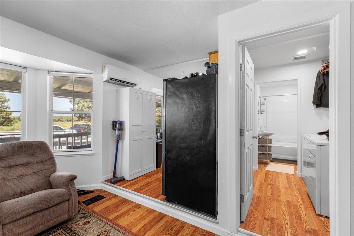 25832 Magnolia Rd, Escalon, CA 95320