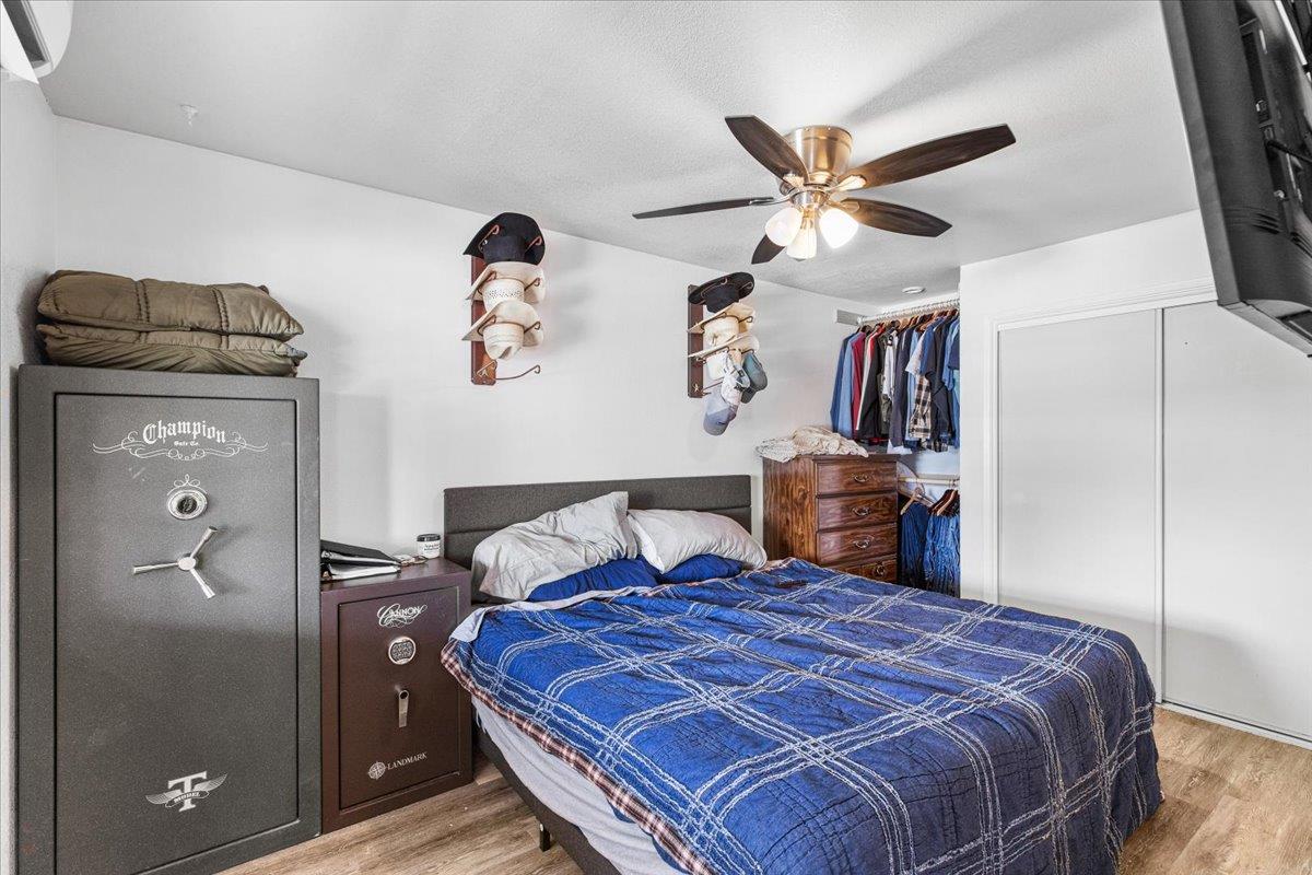 25832 Magnolia Rd, Escalon, CA 95320