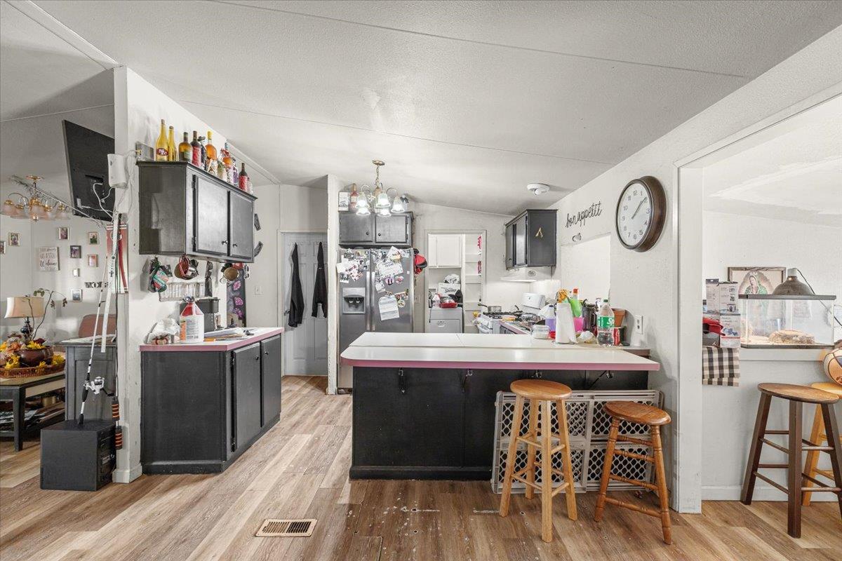 25832 Magnolia Rd, Escalon, CA 95320