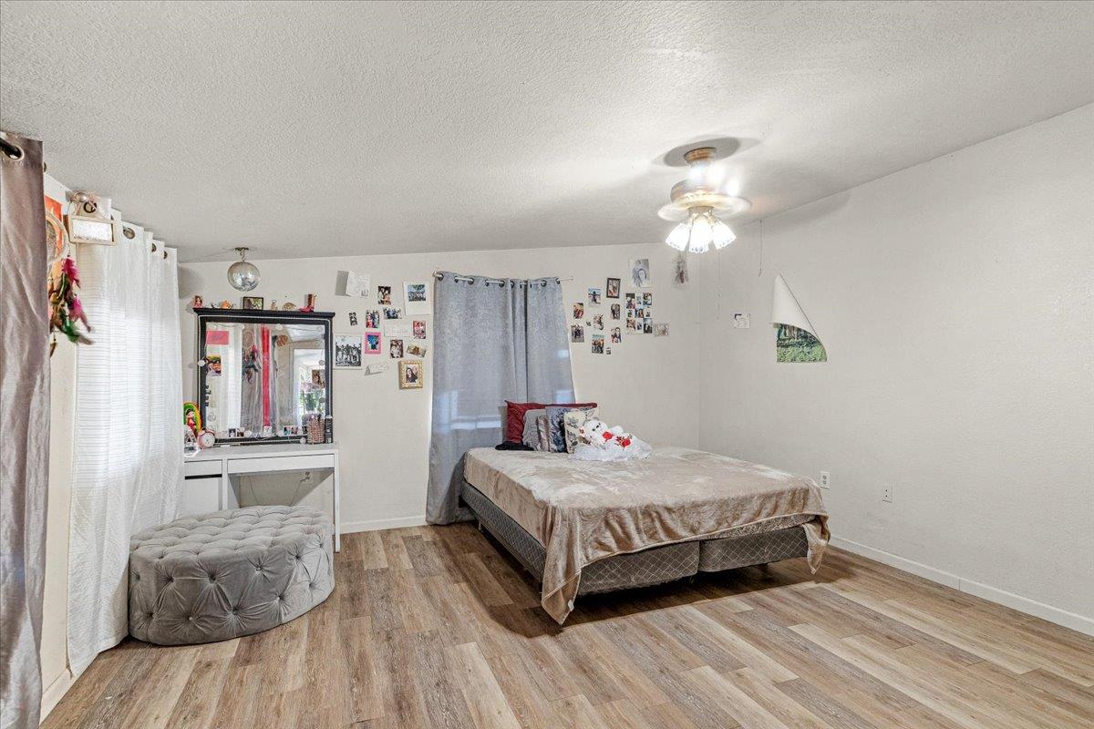 25832 Magnolia Rd, Escalon, CA 95320