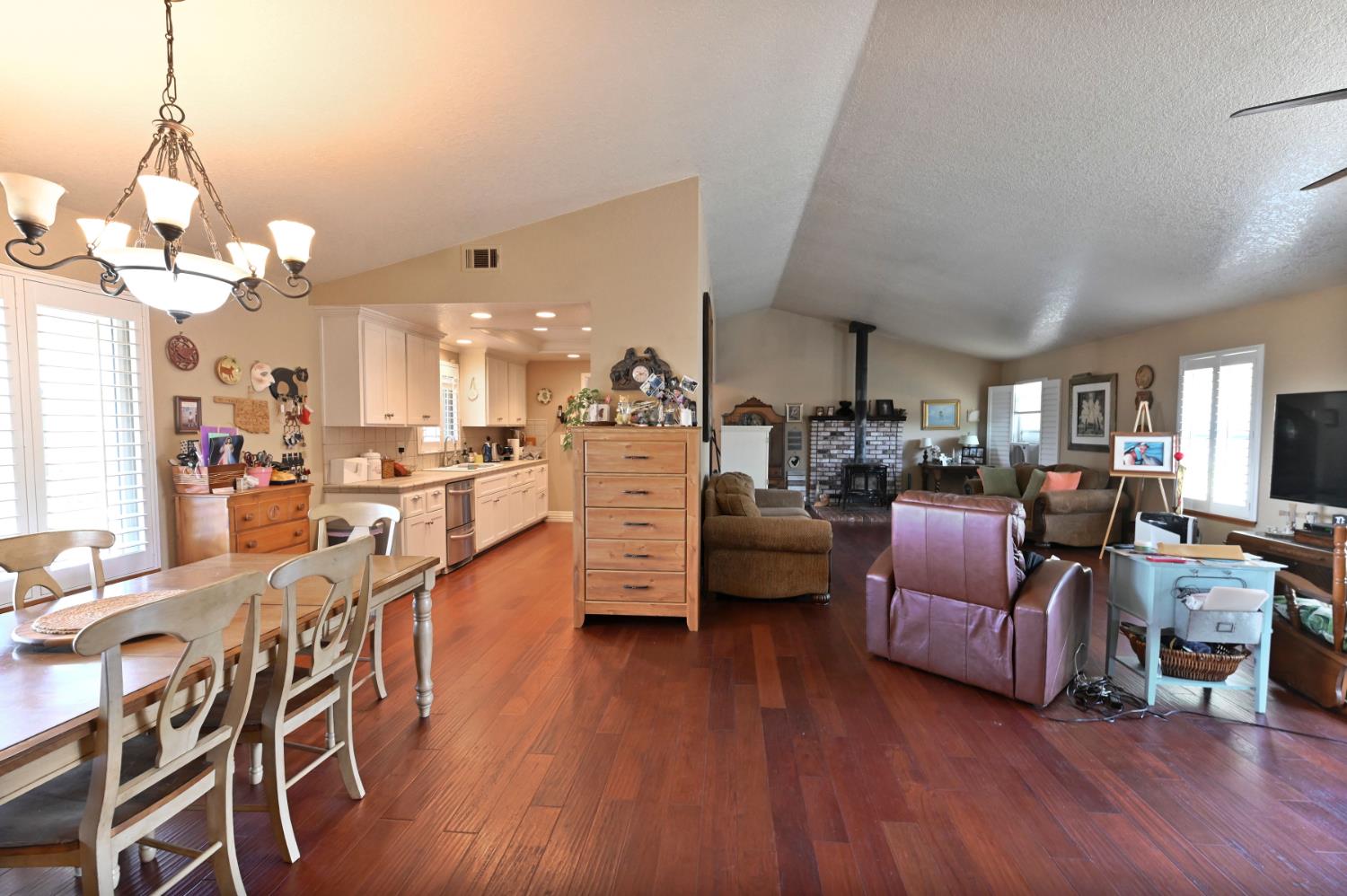 2451 Canoe St, Copperopolis, CA 95228