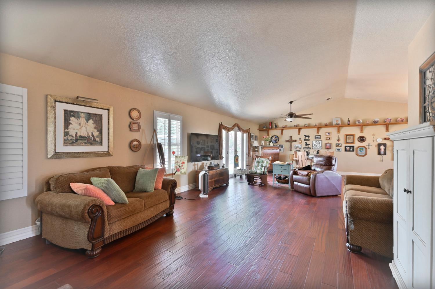 2451 Canoe St, Copperopolis, CA 95228