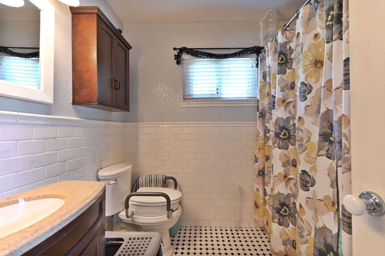 2451 Canoe St, Copperopolis, CA 95228