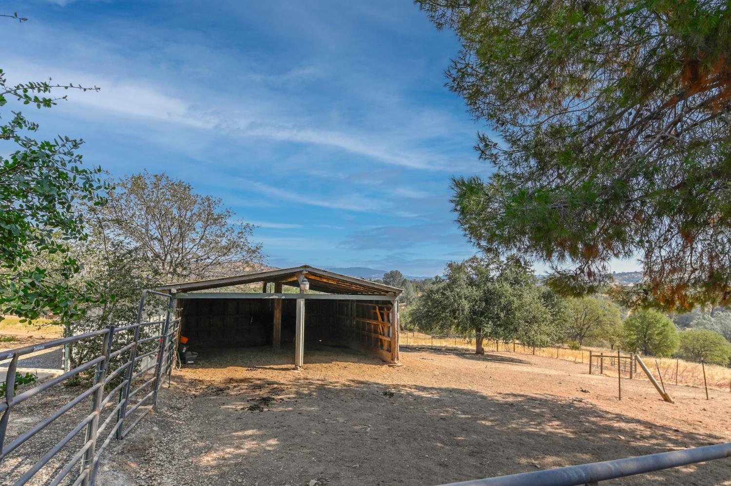 2451 Canoe St, Copperopolis, CA 95228