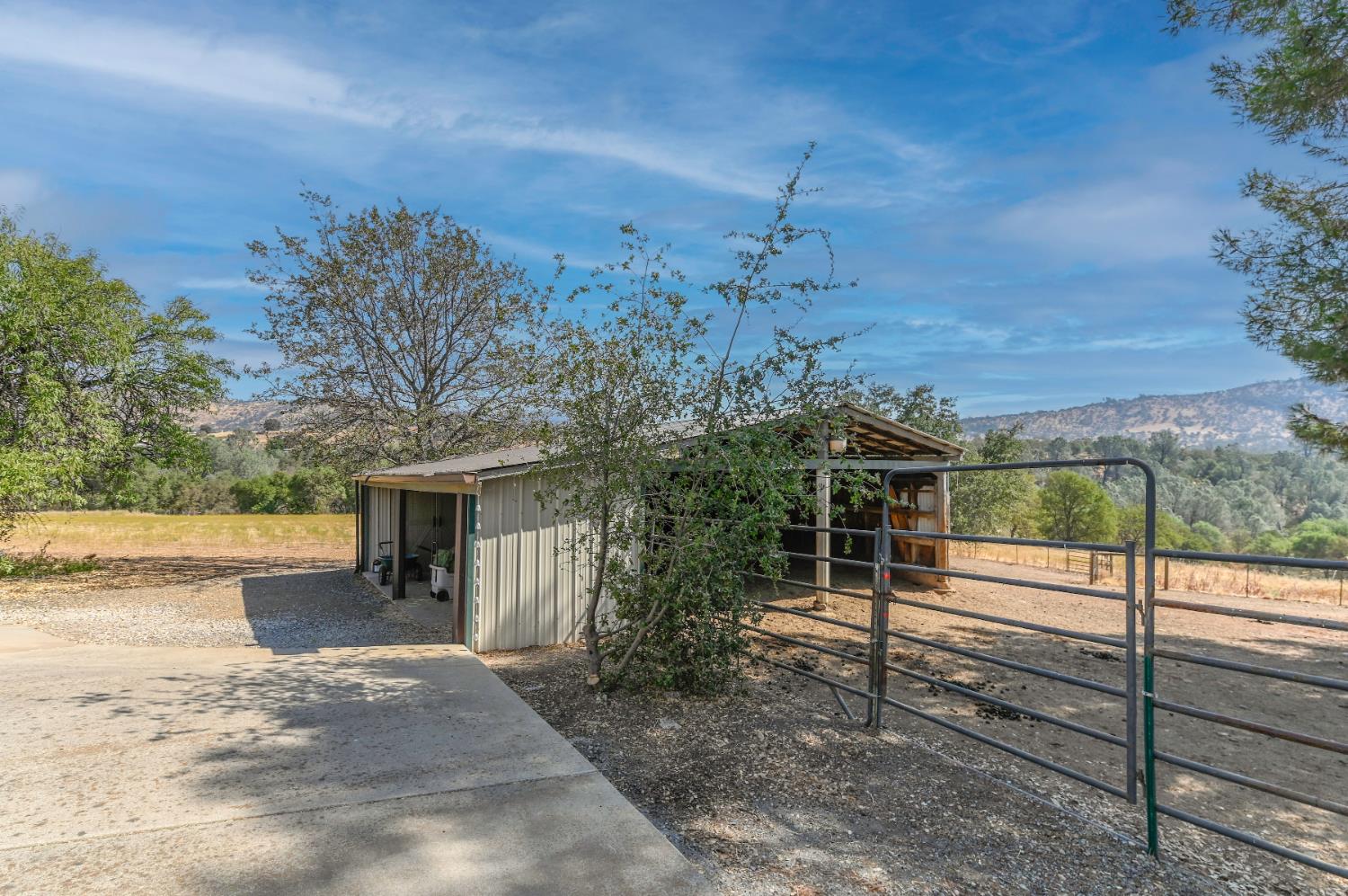 2451 Canoe St, Copperopolis, CA 95228
