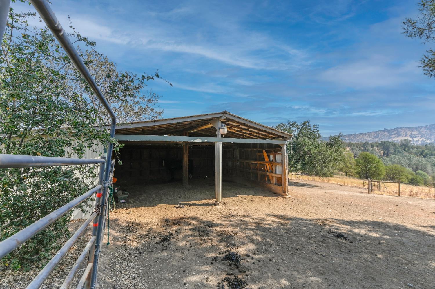 2451 Canoe St, Copperopolis, CA 95228