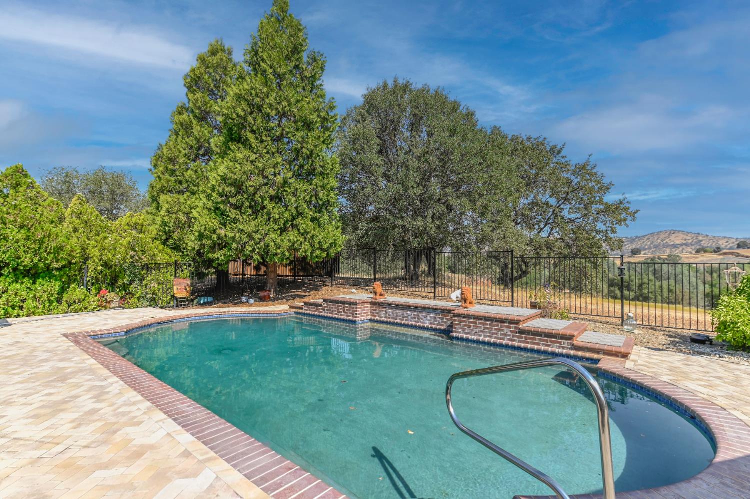 2451 Canoe St, Copperopolis, CA 95228