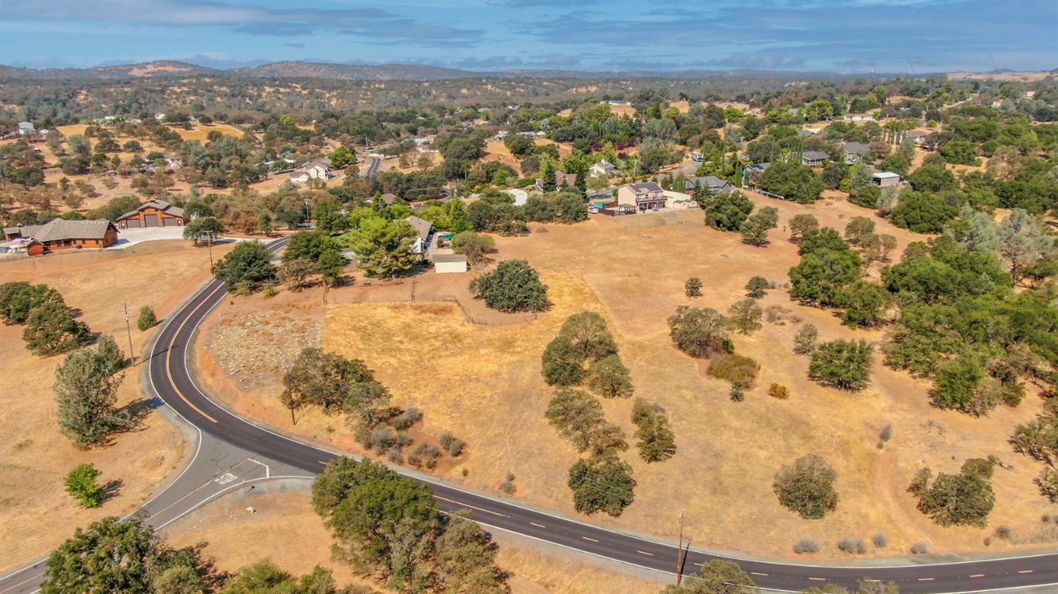 2451 Canoe St, Copperopolis, CA 95228