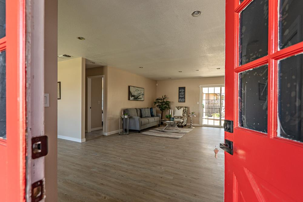 790 Hillsdale Dr, Turlock, CA 95382