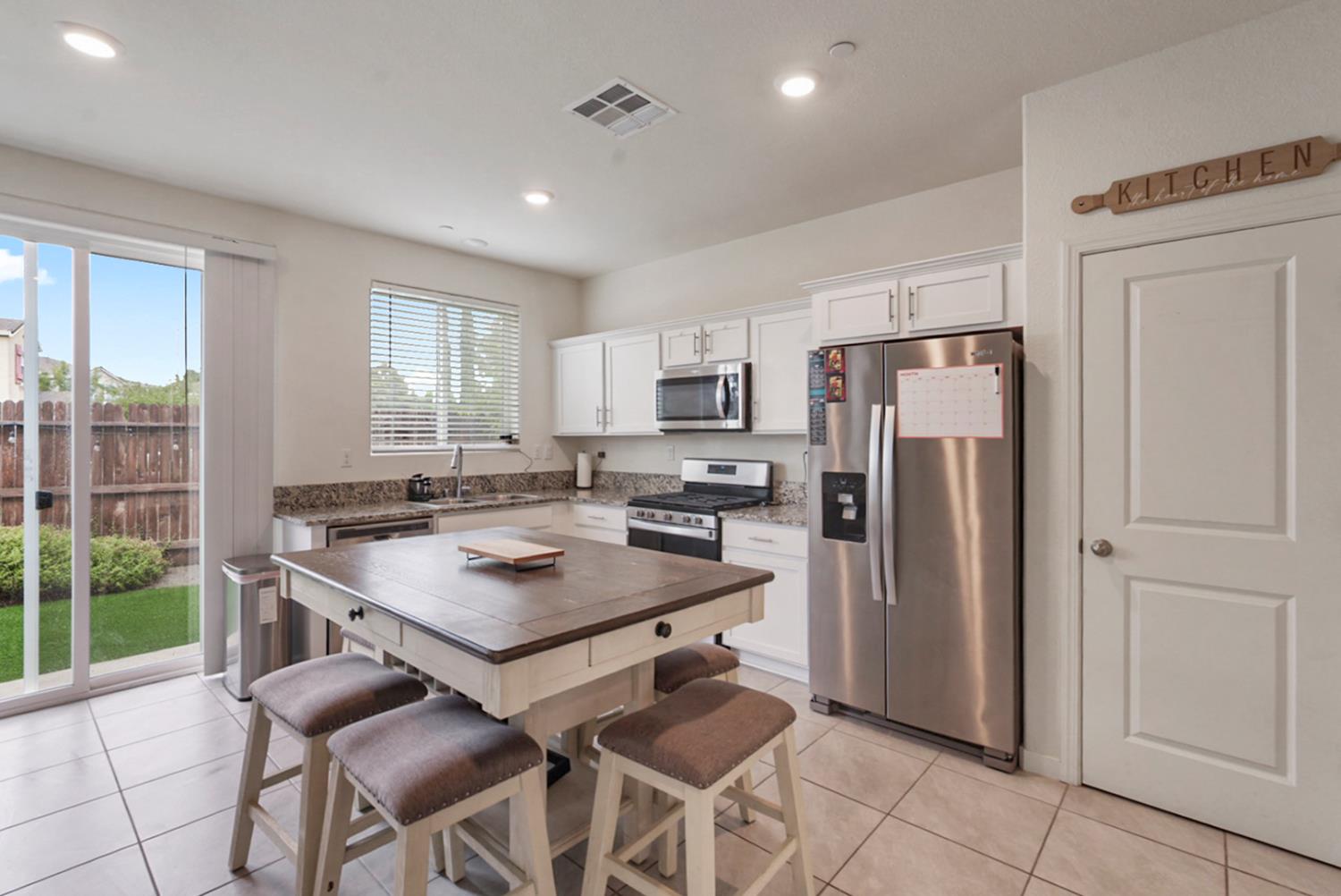 377 Shafer Ave, Merced, CA 95348