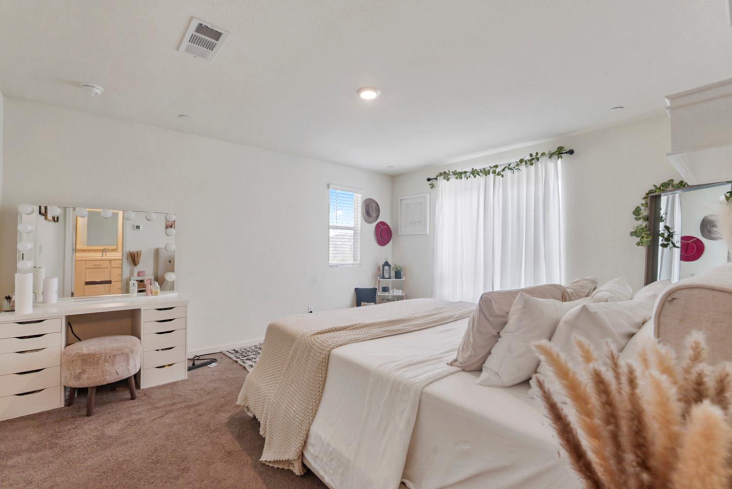 377 Shafer Ave, Merced, CA 95348