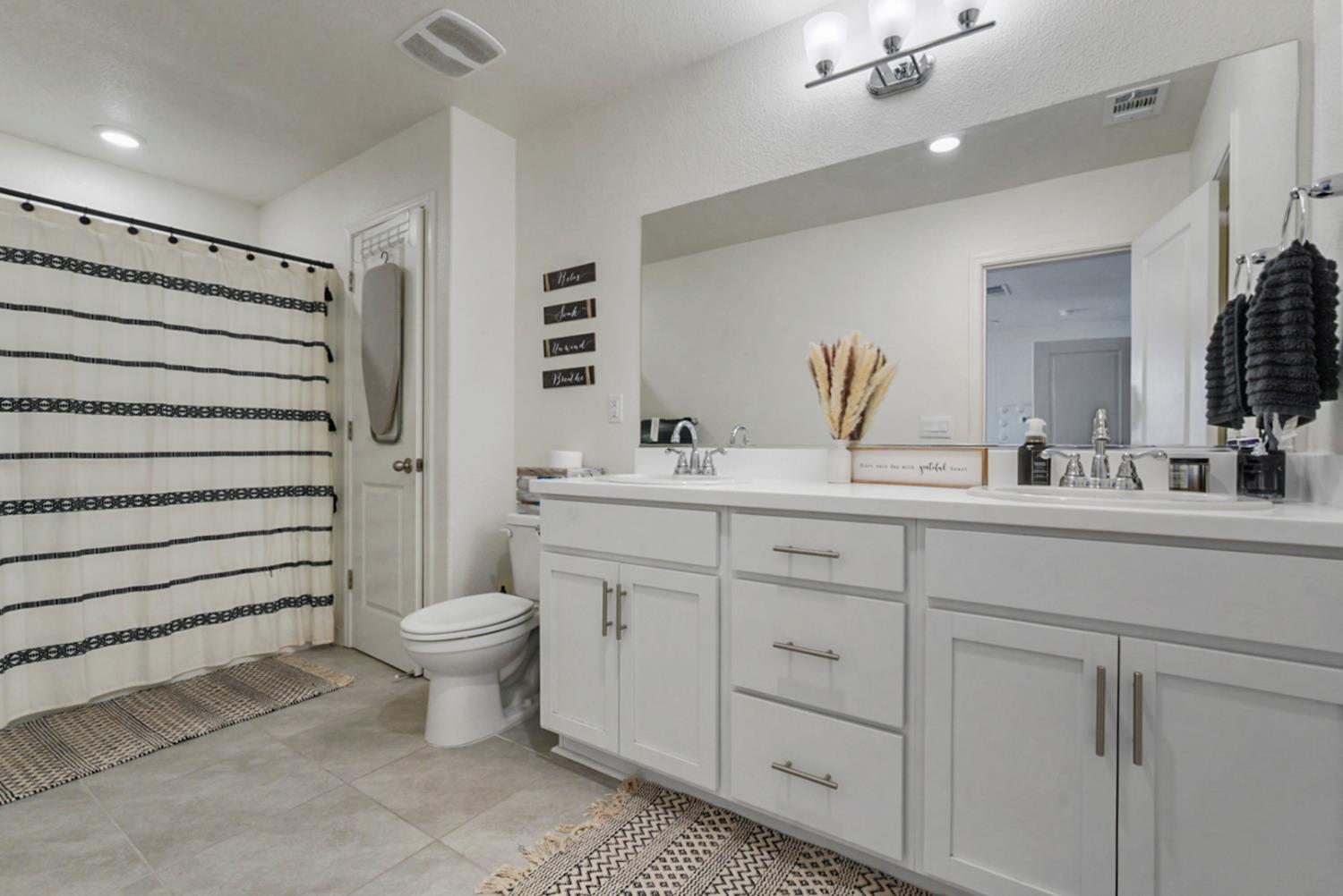 377 Shafer Ave, Merced, CA 95348