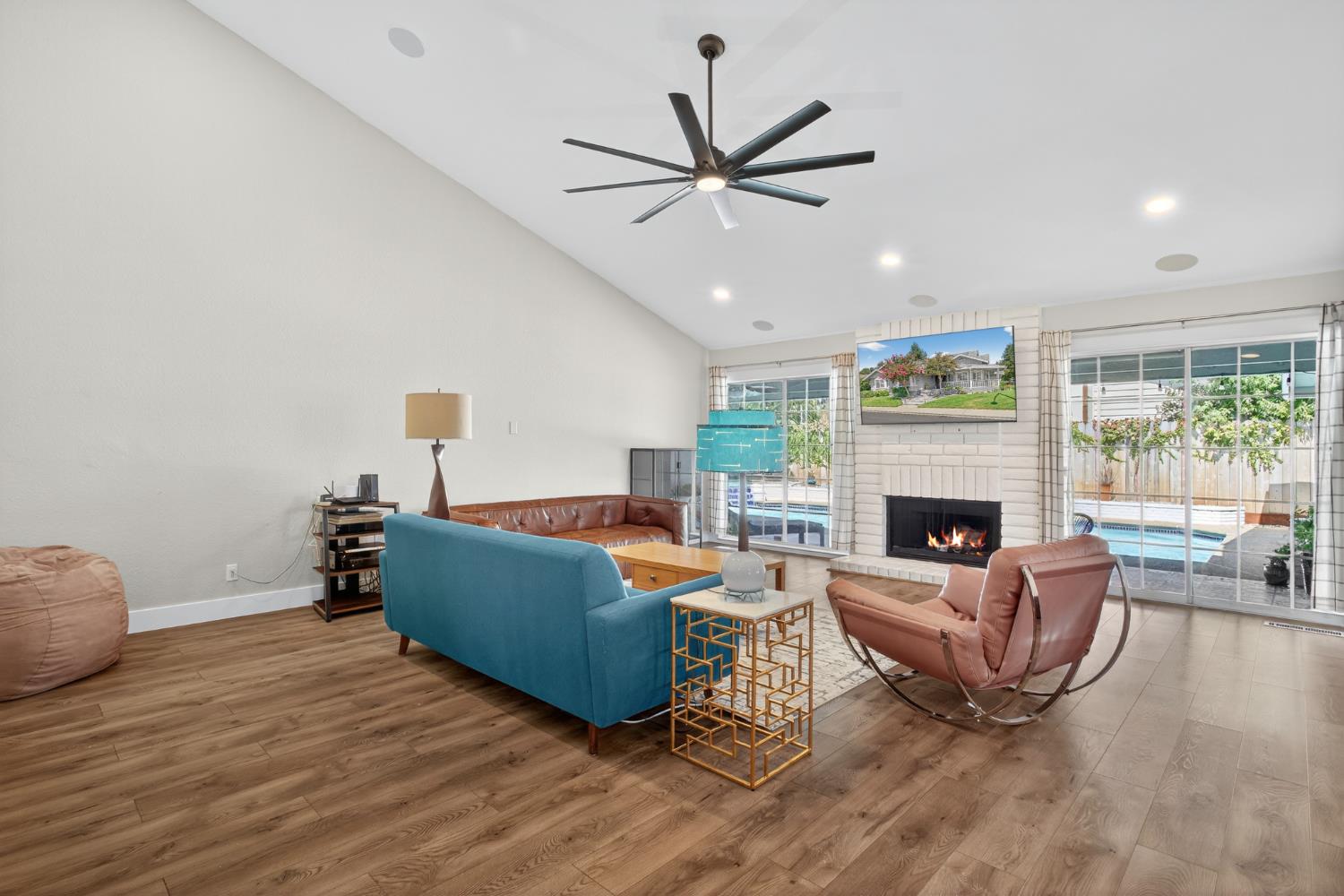 2325 Rio Verde Dr, Riverbank, CA 95367