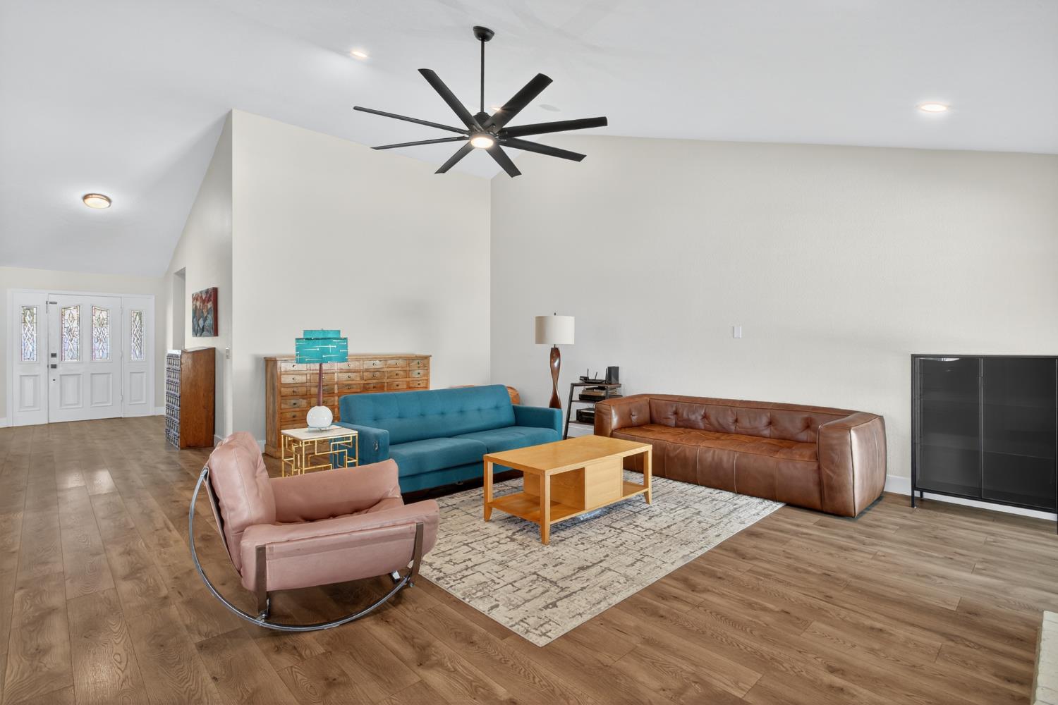 2325 Rio Verde Dr, Riverbank, CA 95367