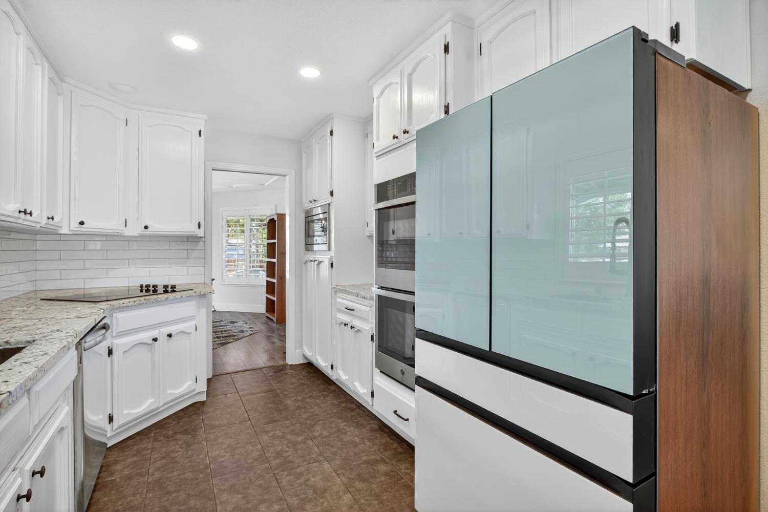 2325 Rio Verde Dr, Riverbank, CA 95367