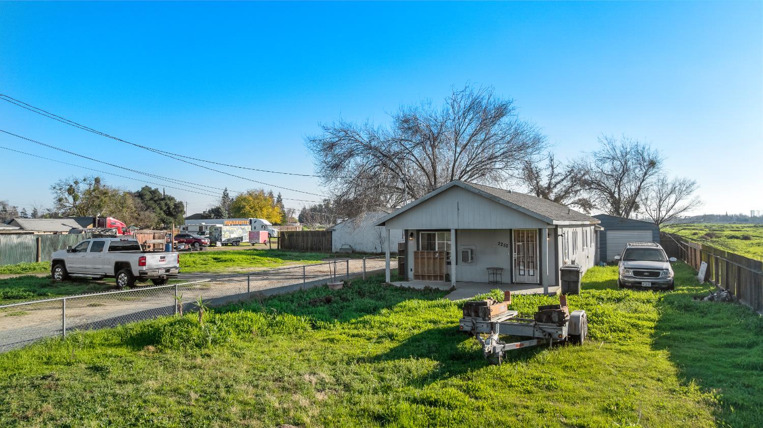 2256 W Yosemite Ave, Manteca, CA 95337