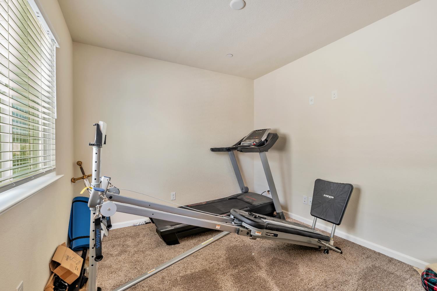 3628 Landmark Cir, Modesto, CA 95356