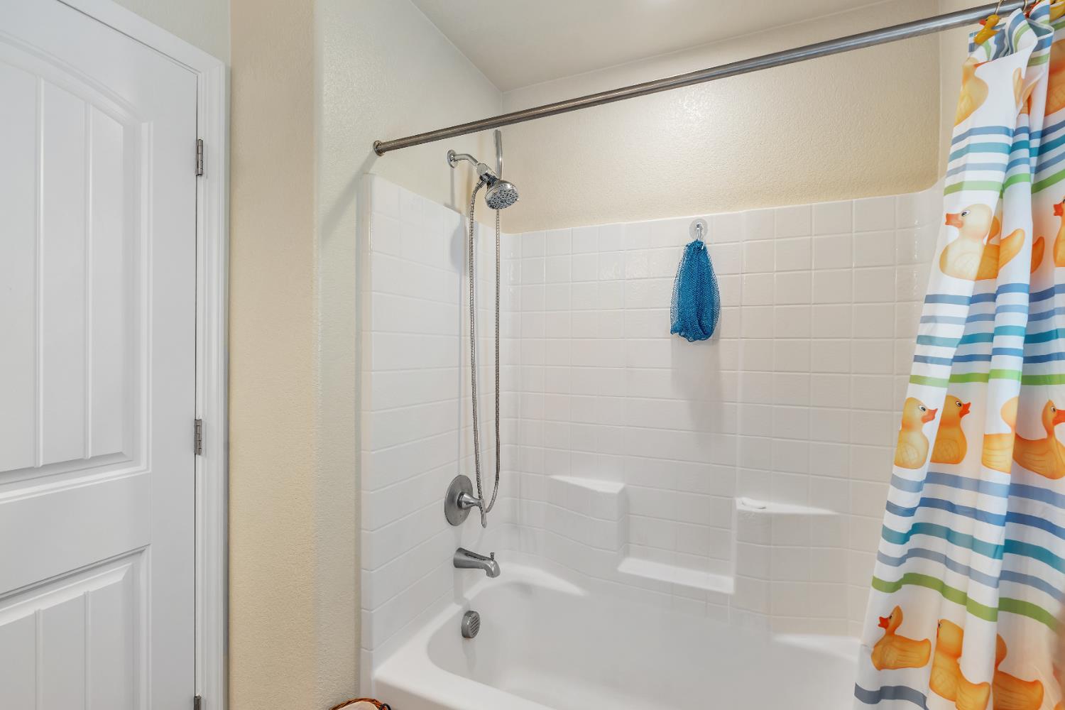 3628 Landmark Cir, Modesto, CA 95356