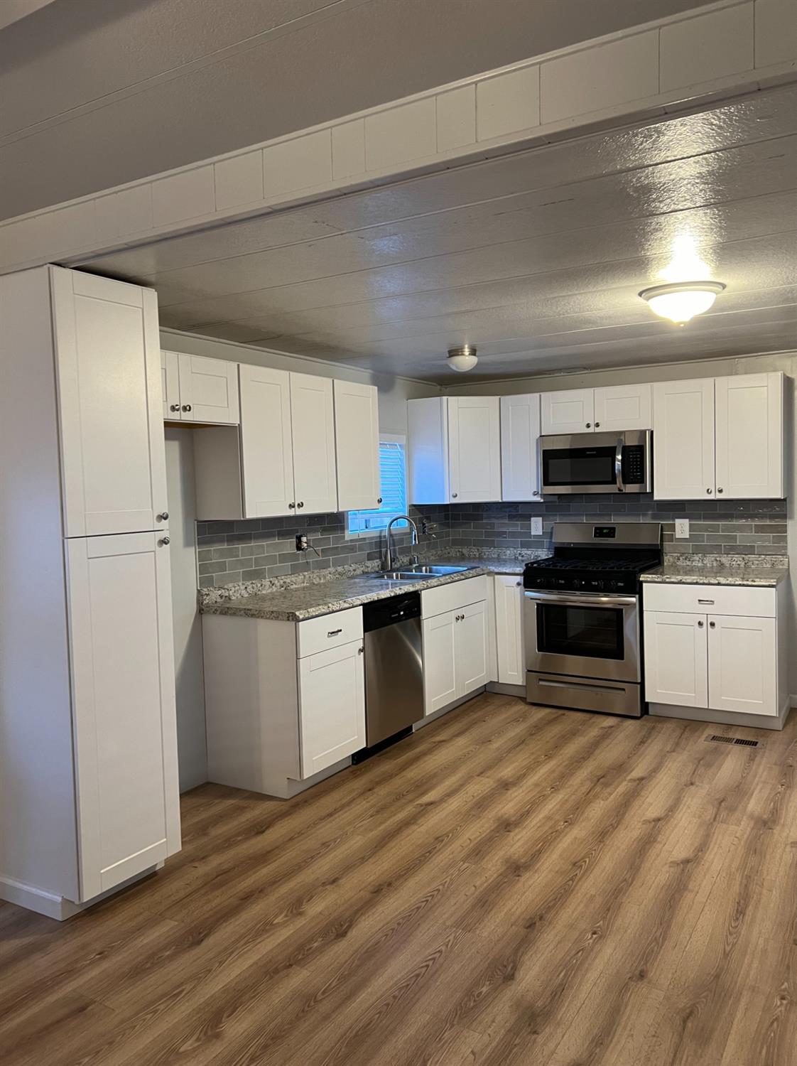 250 E Las Palmas Ave #13, Patterson, CA 95363