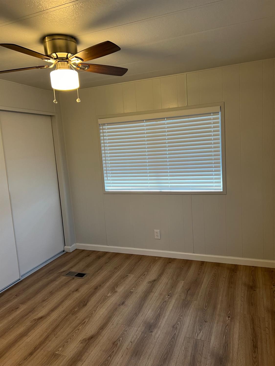 250 E Las Palmas Ave #13, Patterson, CA 95363