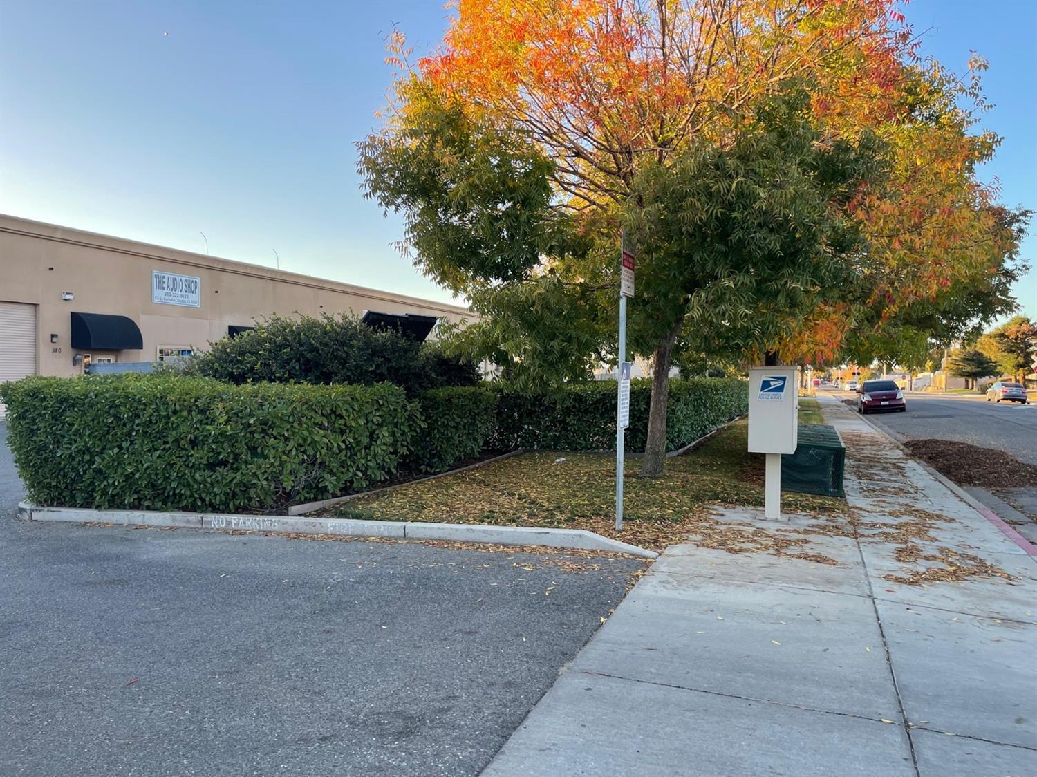 550 S Sierra Ave, Oakdale, CA 95361