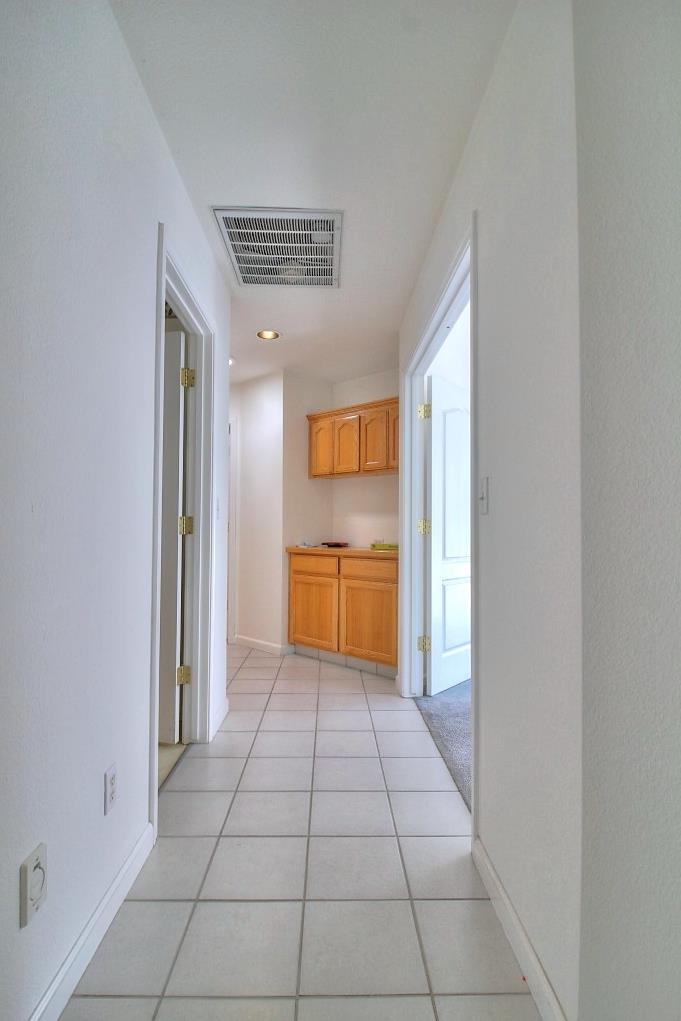 1526 Brookside Dr, Manteca, CA 95336