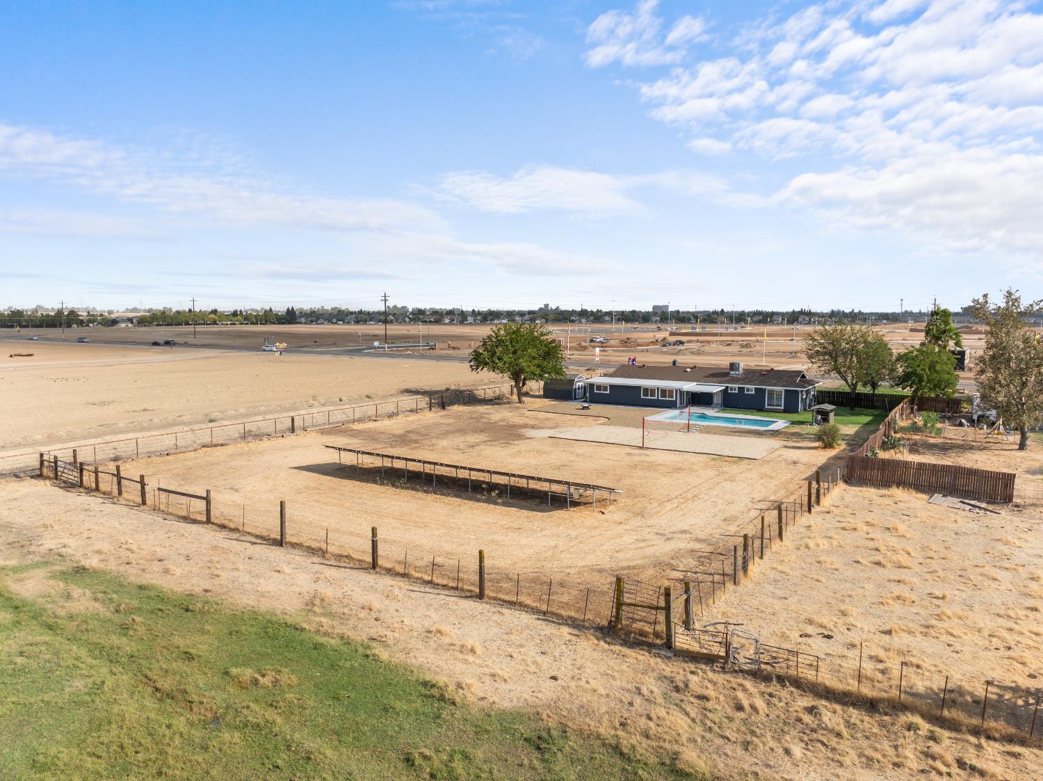 420 E Bellevue Rd, Merced, CA 95348