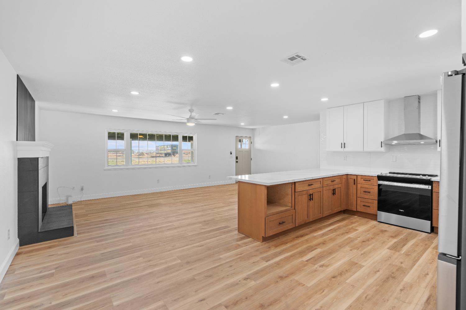 420 E Bellevue Rd, Merced, CA 95348