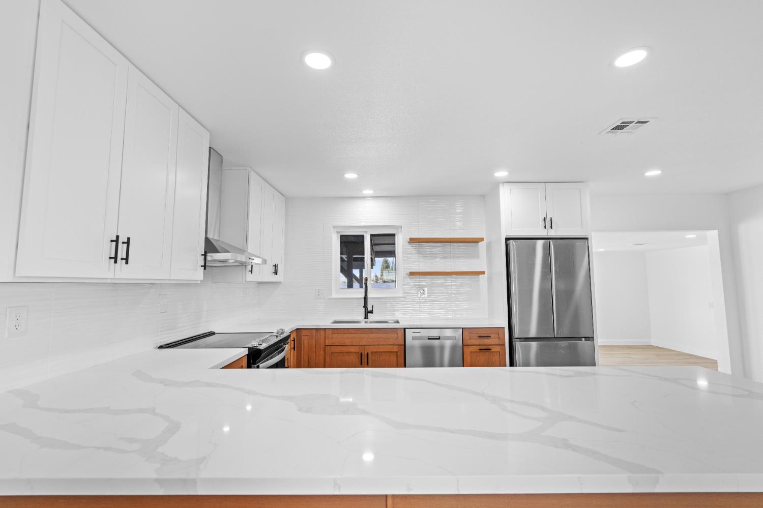 420 E Bellevue Rd, Merced, CA 95348