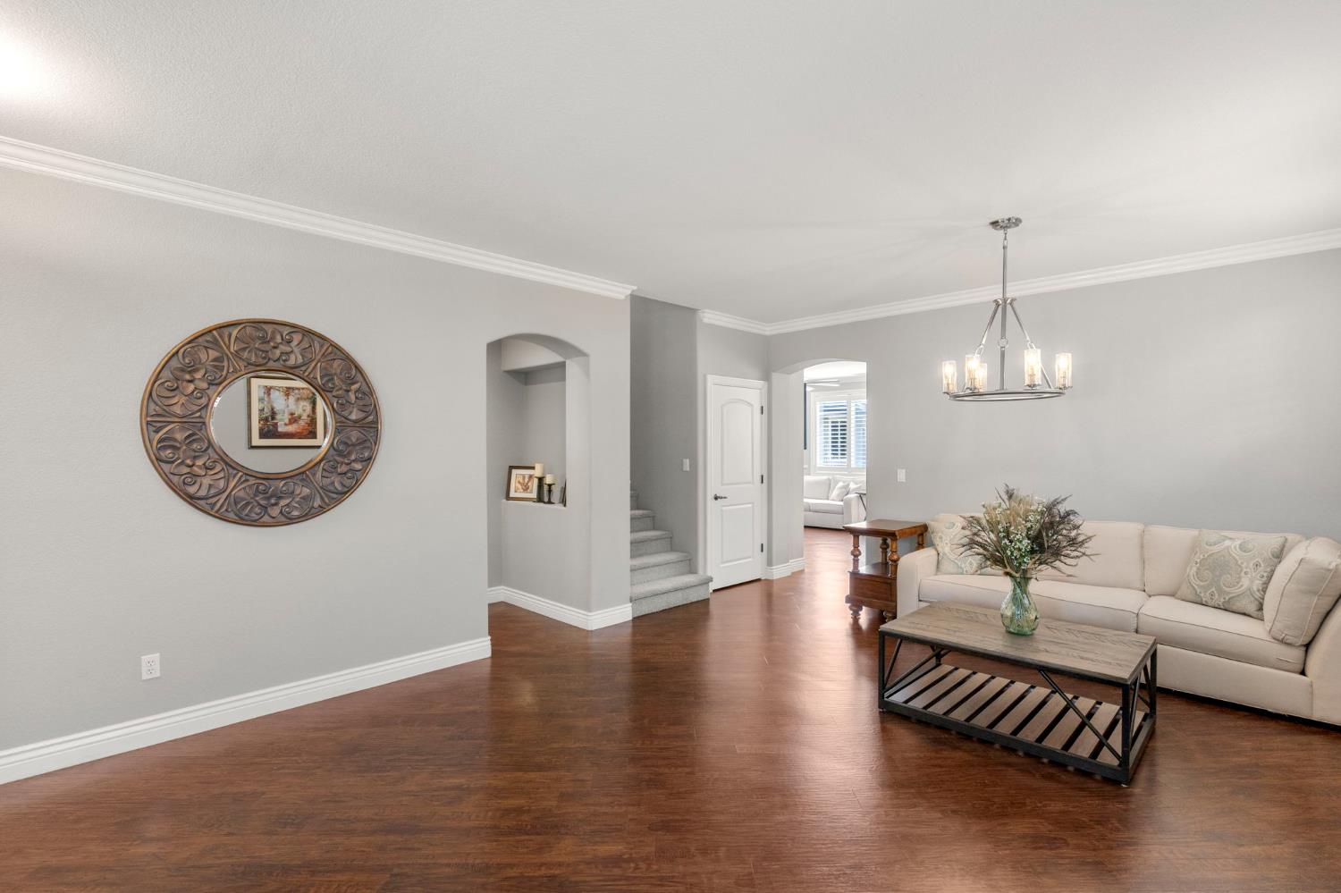 864 N Heartland Dr, Manteca, CA 95337