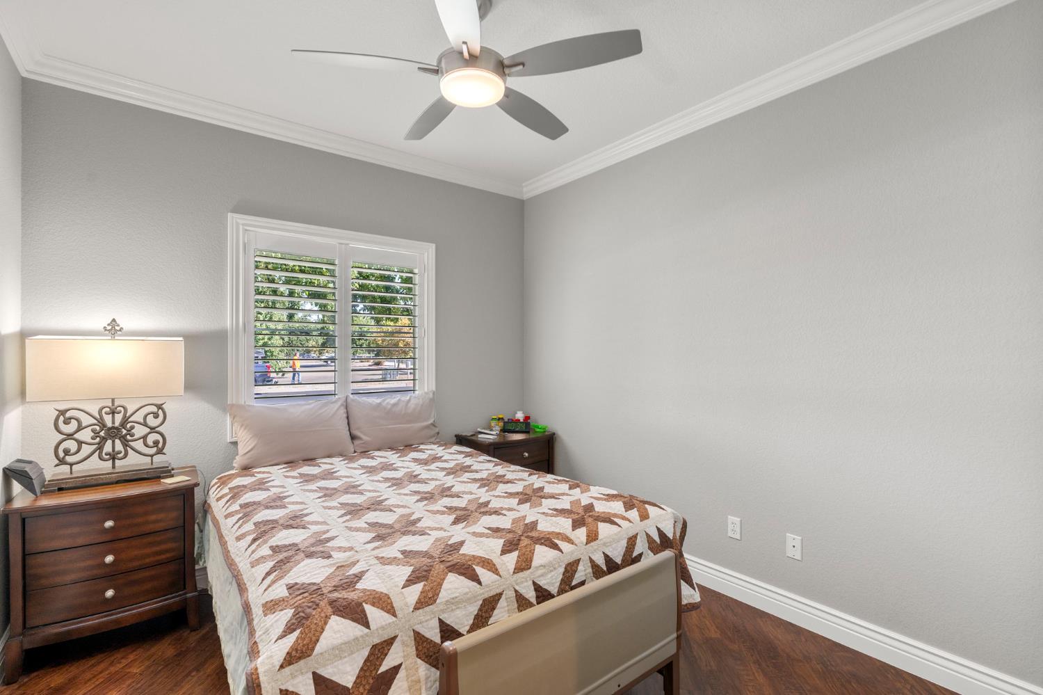 864 N Heartland Dr, Manteca, CA 95337