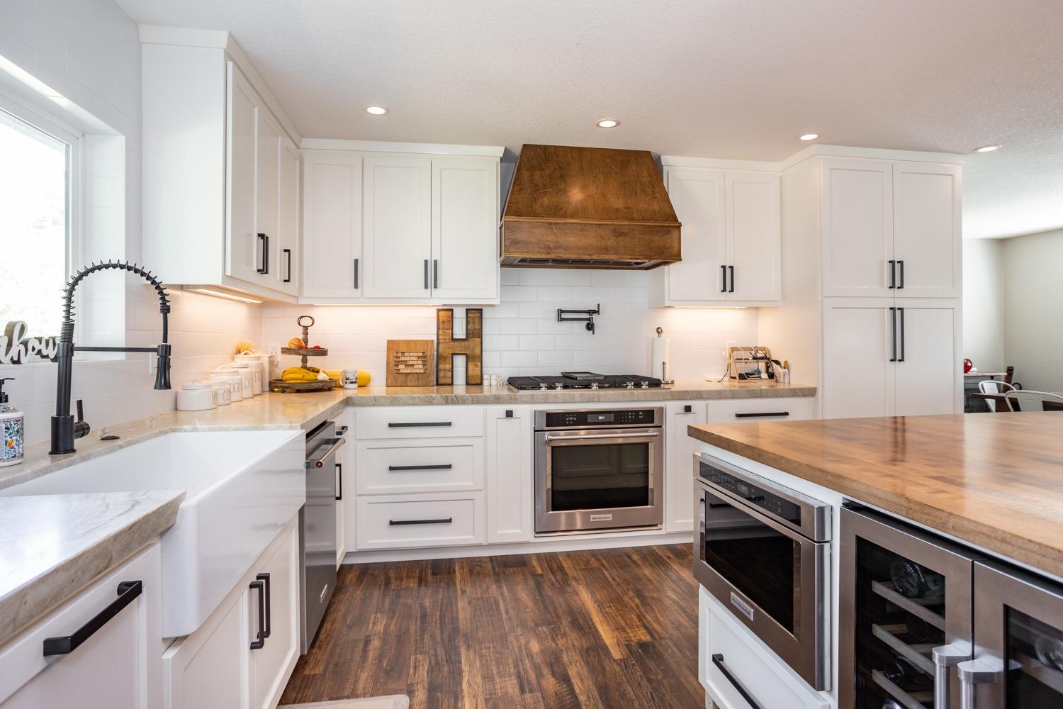 9337 Creekside Ln, Modesto, CA 95357