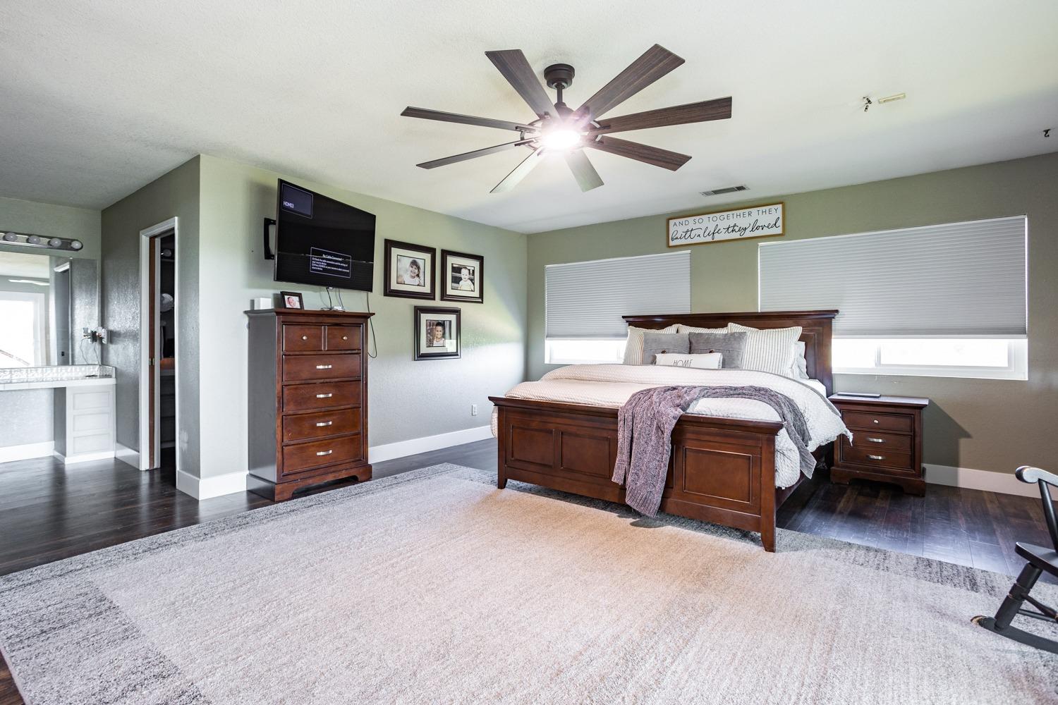 9337 Creekside Ln, Modesto, CA 95357