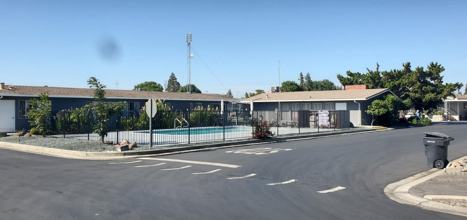 2505 Jackson Avenue #136, Escalon, CA 95320