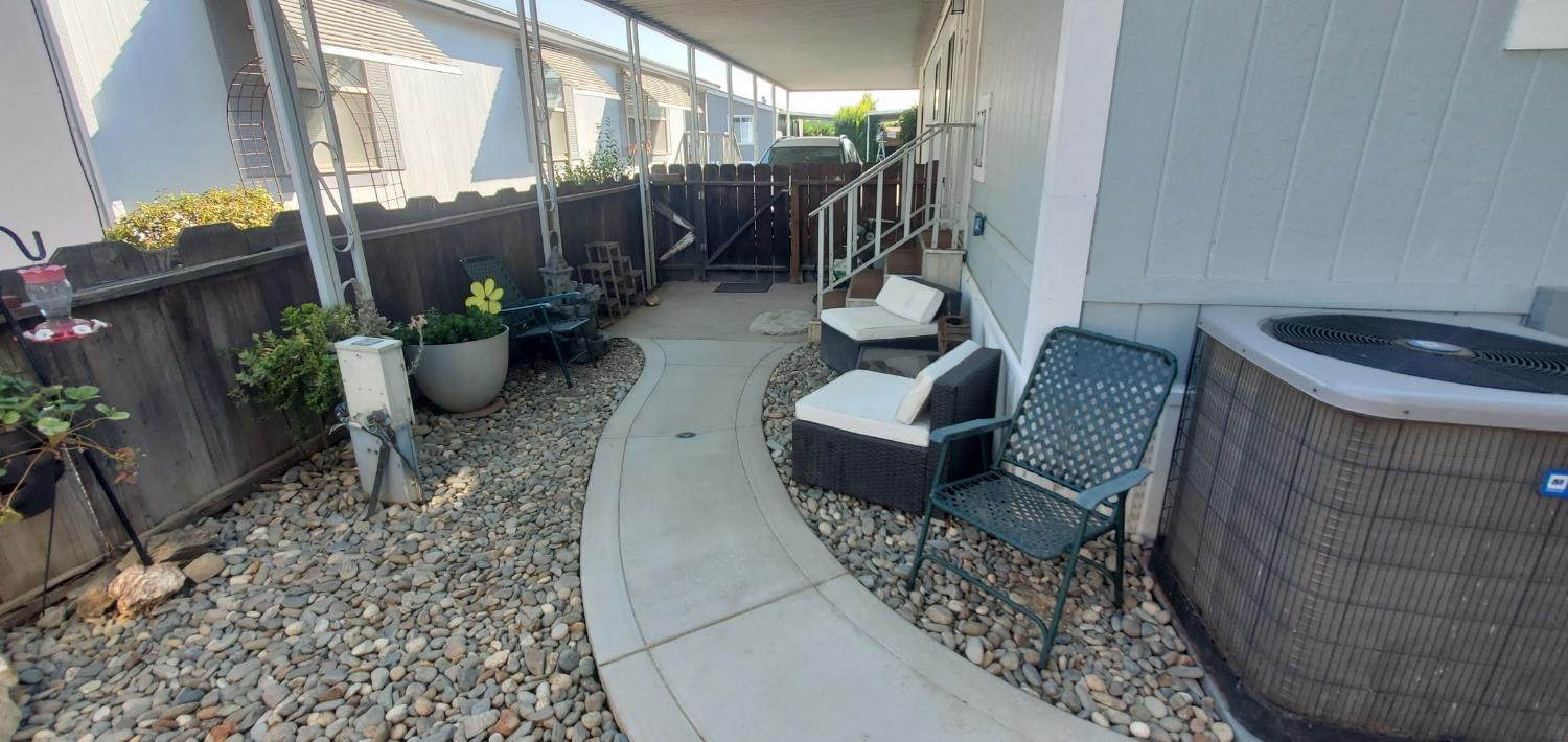 2505 Jackson Avenue #136, Escalon, CA 95320