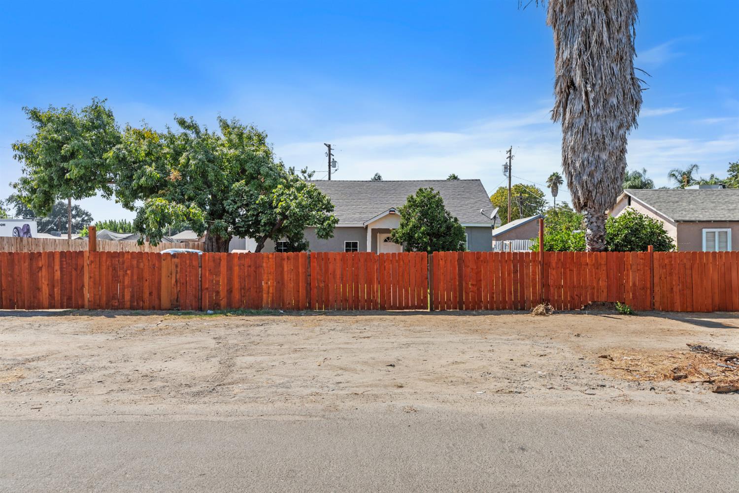 1823 Spokane St, Modesto, CA 95358