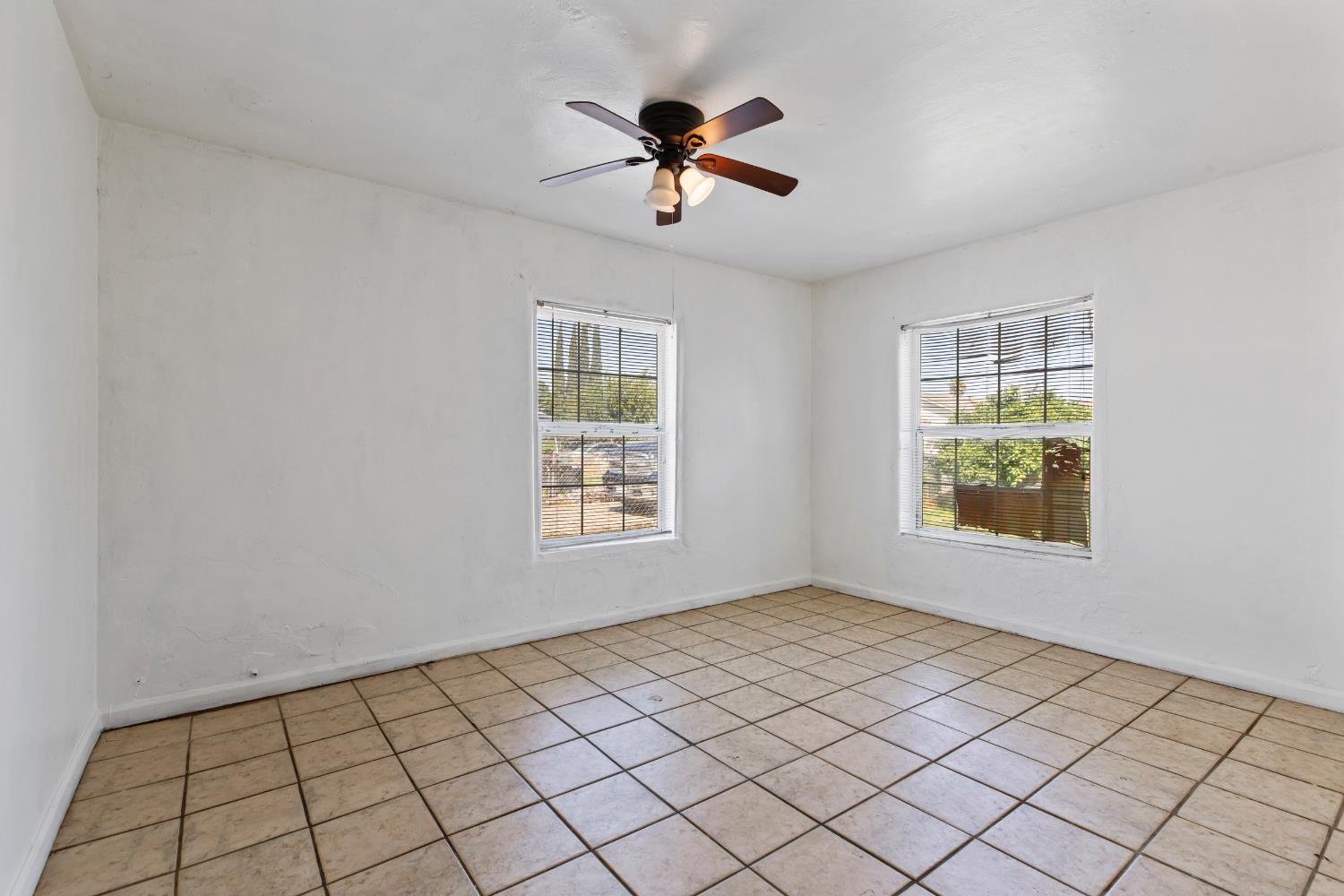 1823 Spokane St, Modesto, CA 95358