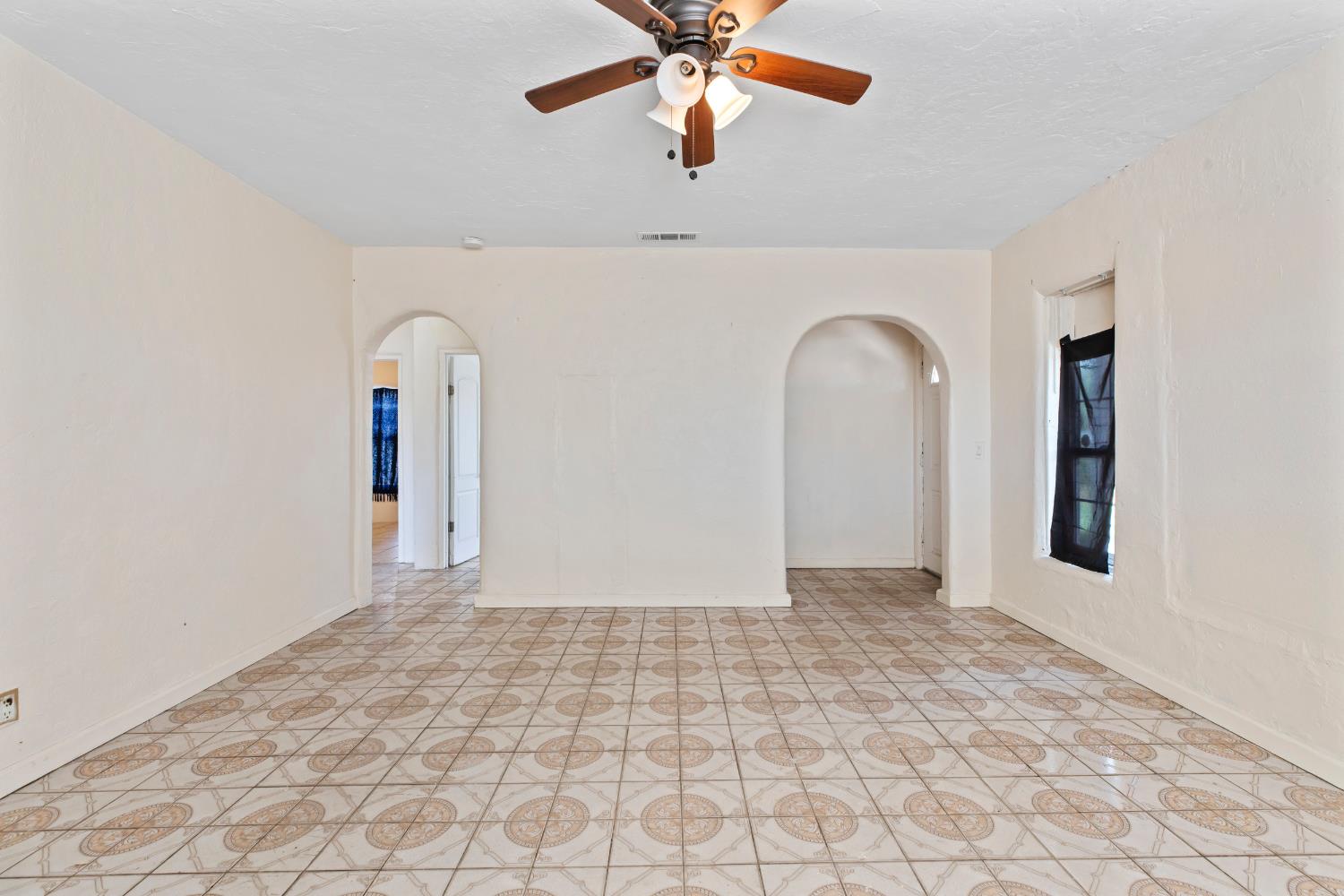 1823 Spokane St, Modesto, CA 95358